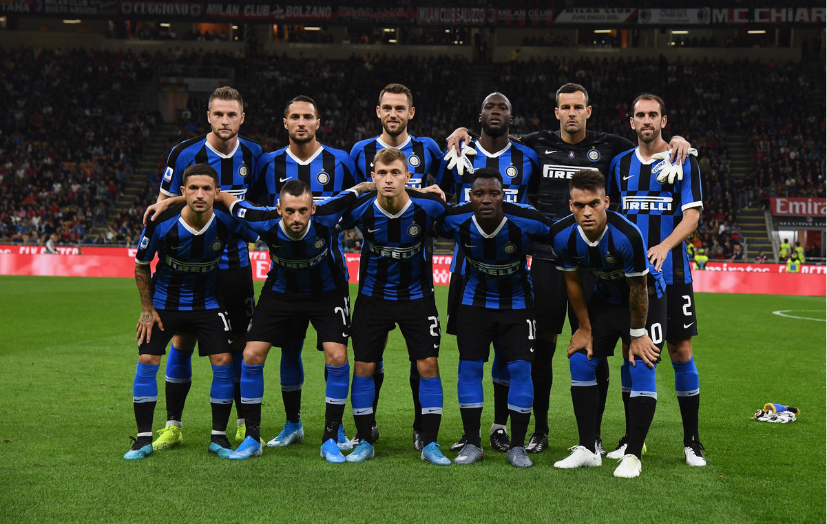 记者：如今国脚级球员税后拿100万甚至几十万年薪越来越普遍