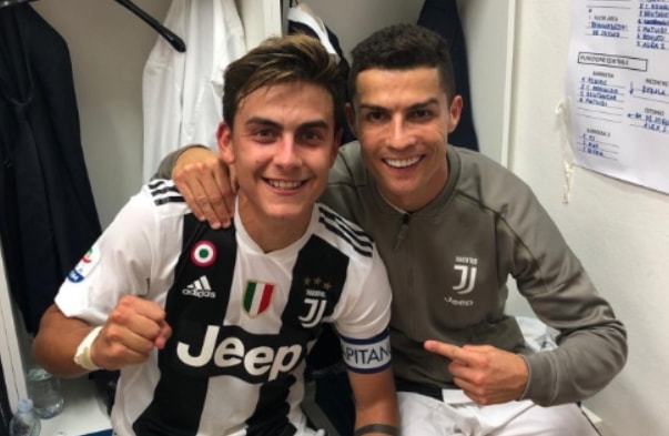 格策：我从小就看梅西踢球，他绝对是我的偶像