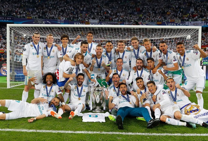 足球报：张外龙这几年一直关注铜梁龙，冲超后他独坐良久