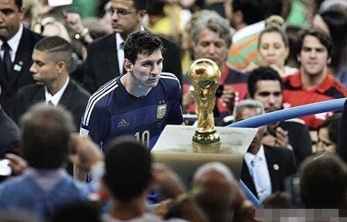 火箭状元秀哈登带队击败国王