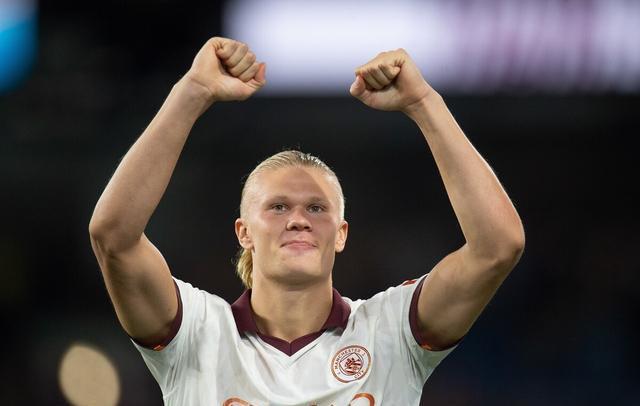 混团世界杯，孙颖莎真的好，把吉祥物送给了小妹妹，期待她的下次比赛