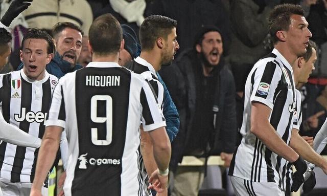 与4结缘，多特5轮欧冠联赛有4轮打入4球，剩下1轮被曼城进4球