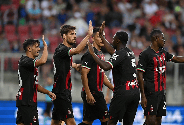 斯洛特：昨晚睡得不是最好但也没失眠；没来得及和博斯喝一杯