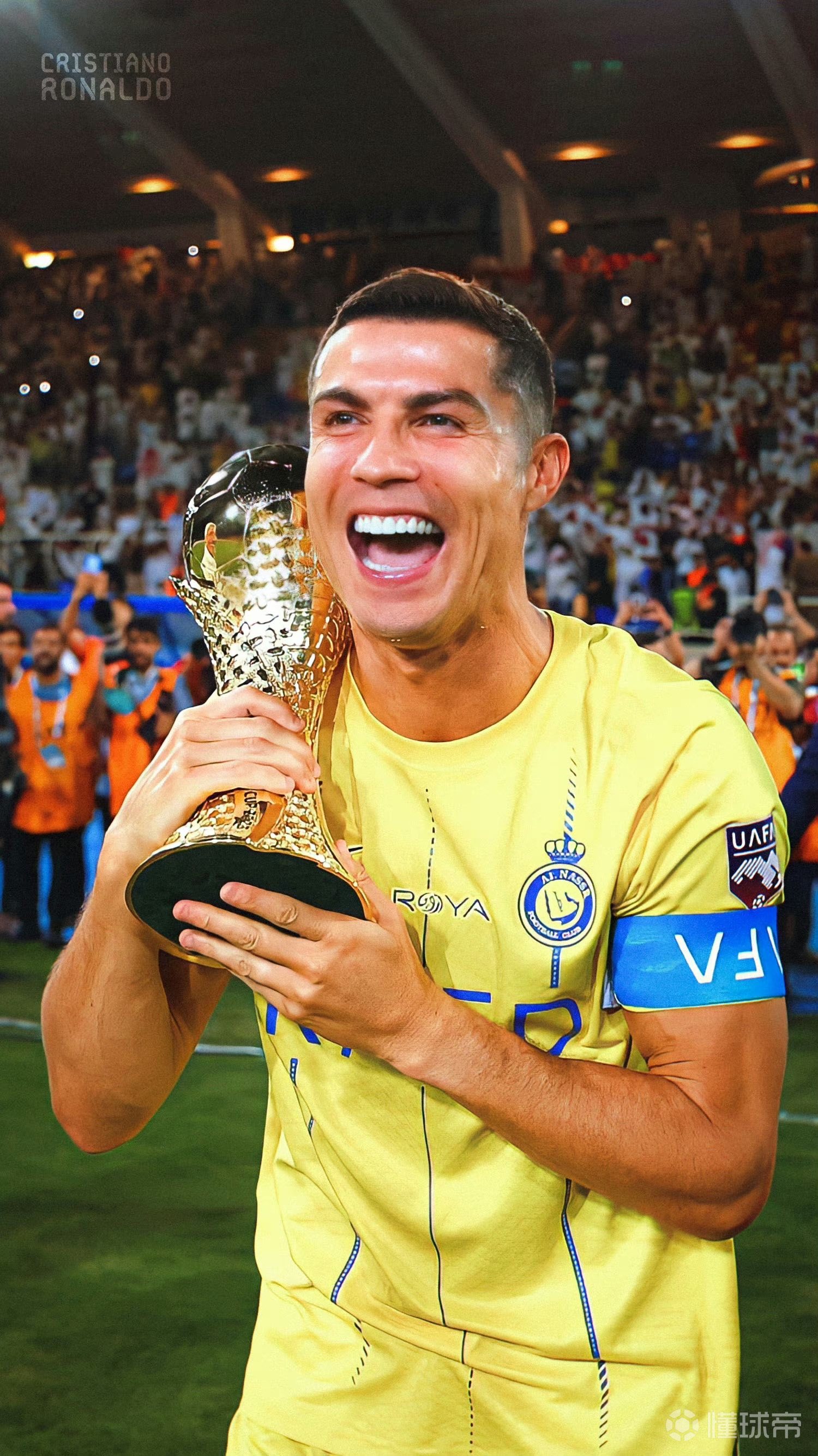 字母哥谈七连败：任何人不该只打着自己的小算盘，必须专注赢球